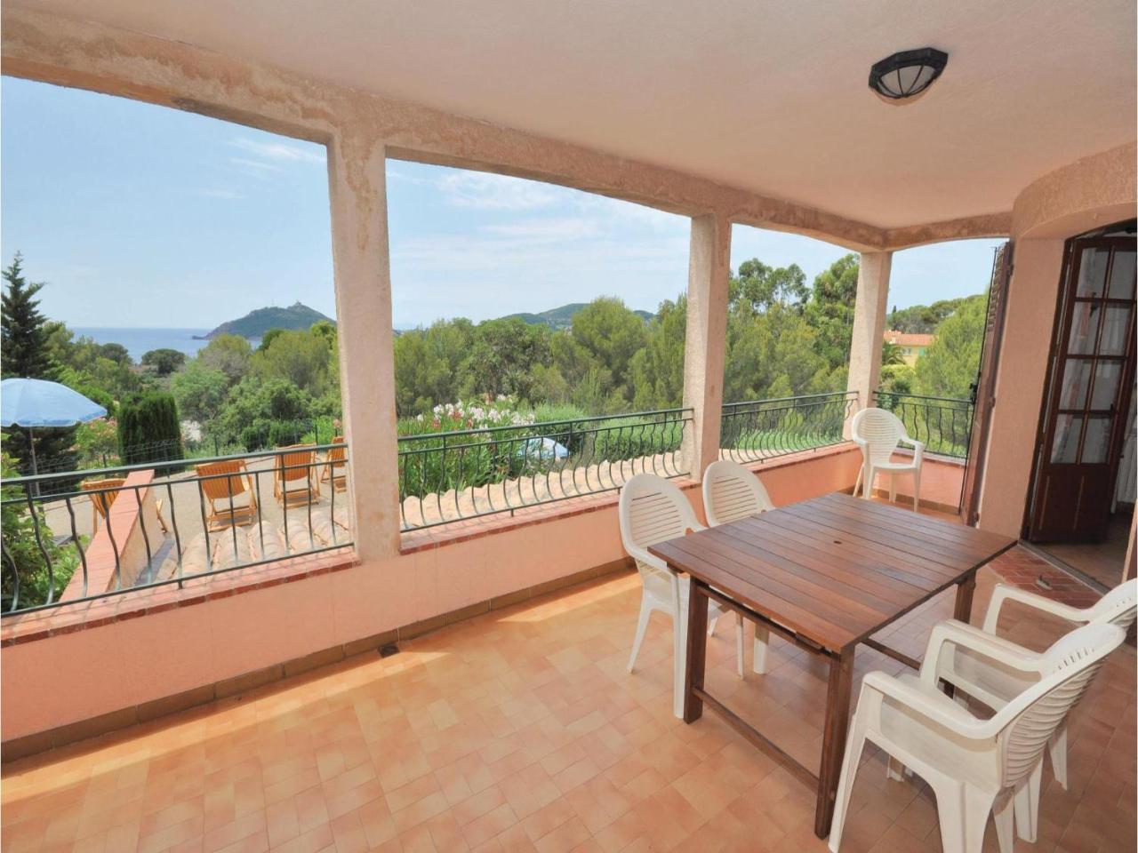 Domaine De La Bastide Dagay Apartment Saint-Raphaël Екстериор снимка
